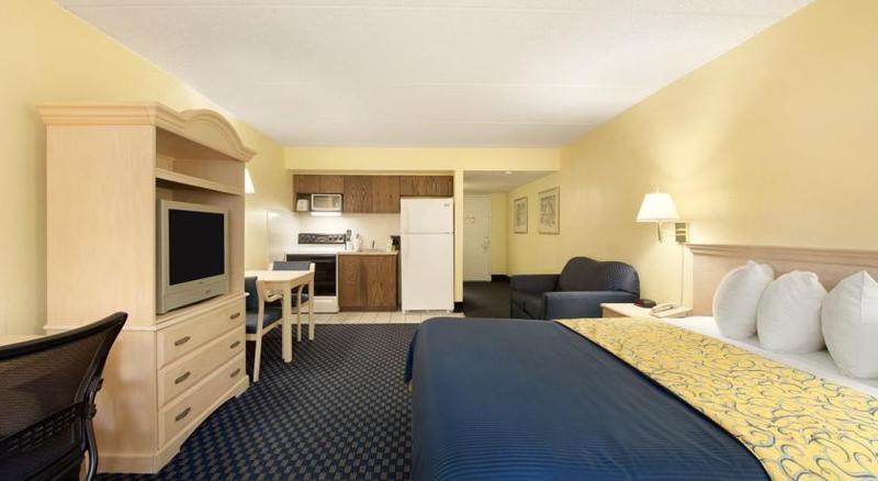 Days Inn By Wyndham Cocoa Cruiseport West At I-95/524 Buitenkant foto