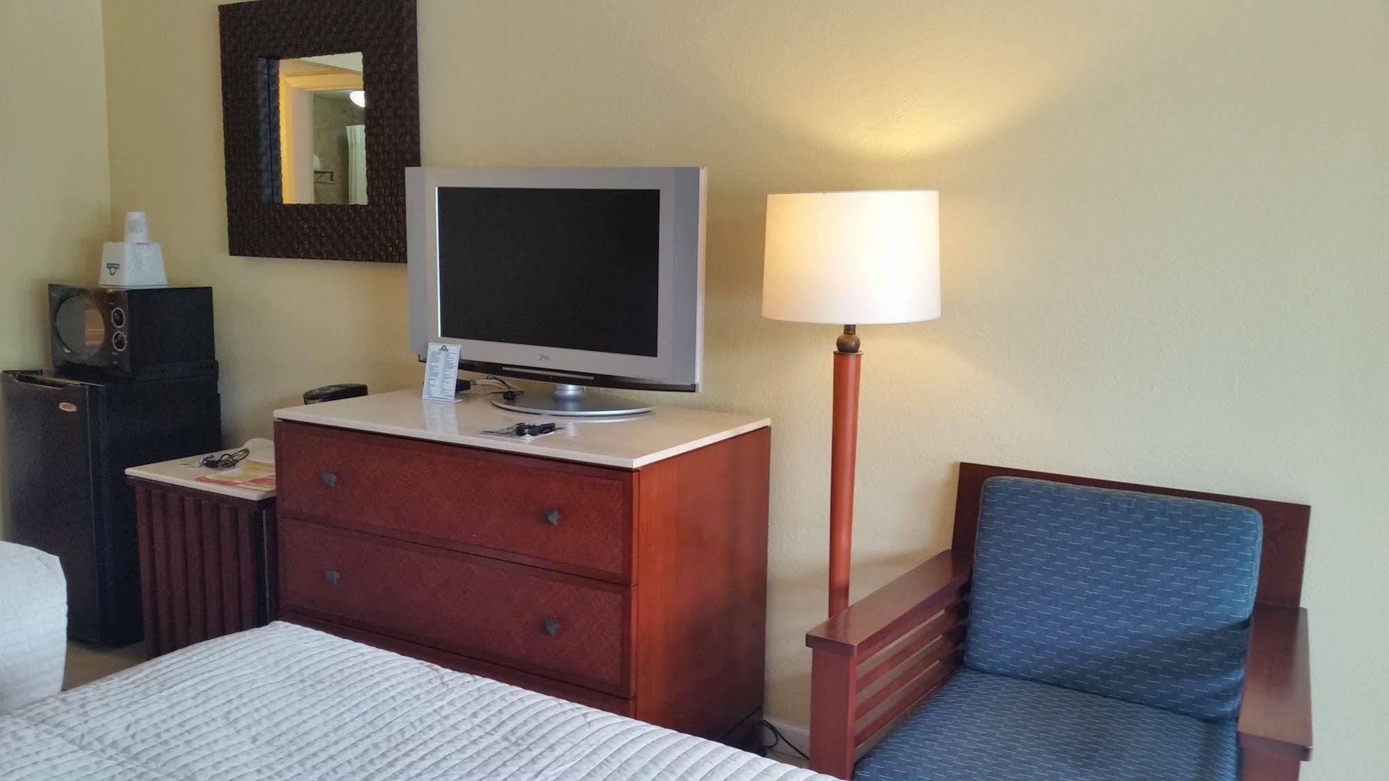 Days Inn By Wyndham Cocoa Cruiseport West At I-95/524 Buitenkant foto