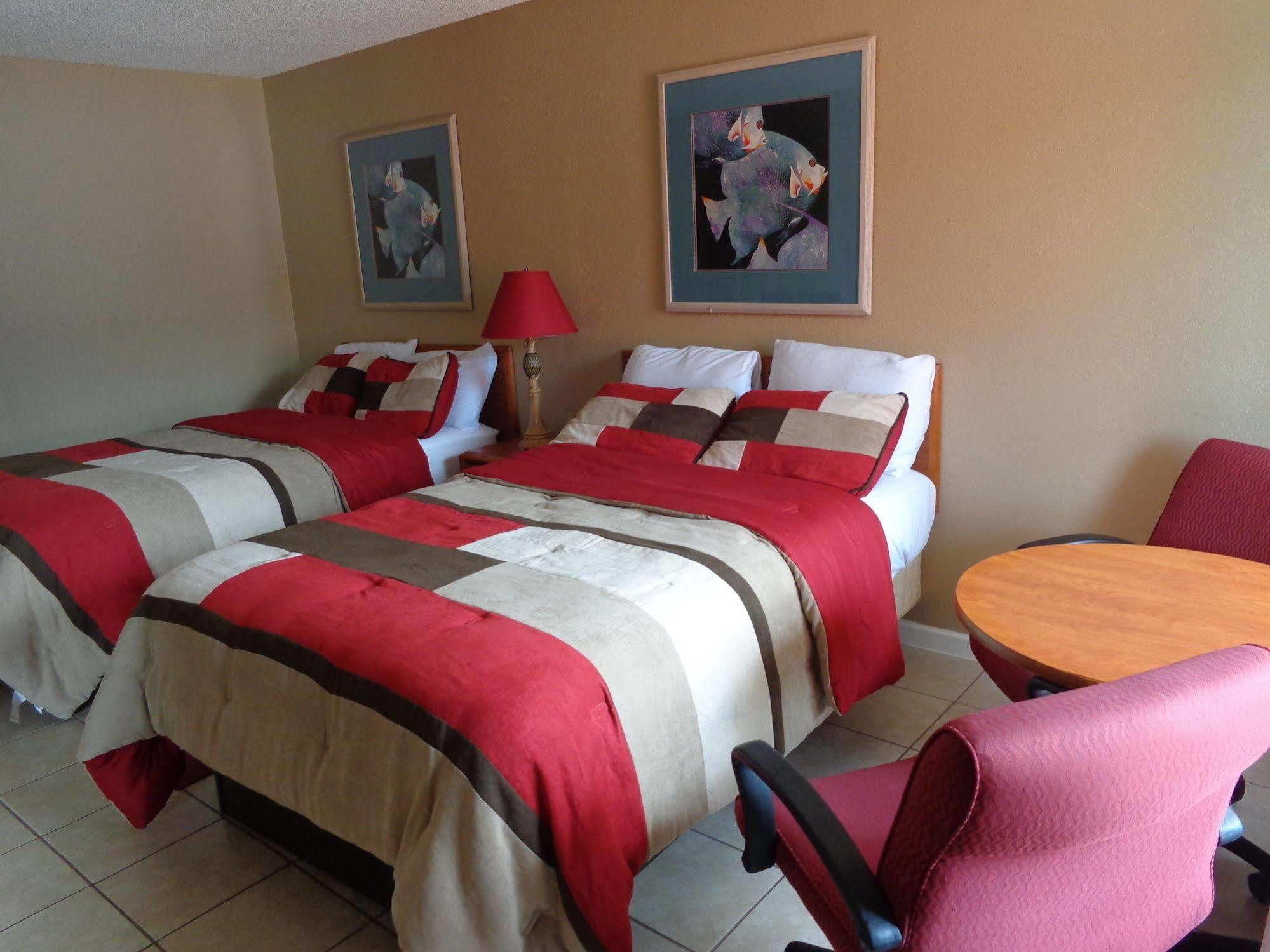 Days Inn By Wyndham Cocoa Cruiseport West At I-95/524 Buitenkant foto