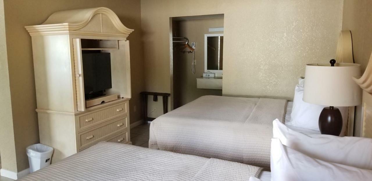 Days Inn By Wyndham Cocoa Cruiseport West At I-95/524 Buitenkant foto