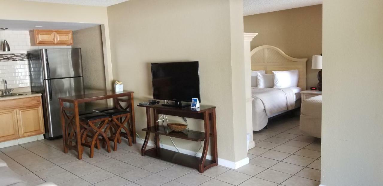 Days Inn By Wyndham Cocoa Cruiseport West At I-95/524 Buitenkant foto